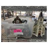LOT OF MIXED DECORATIVE BUILDINGS LOT OF MIXED DECORATIVE BUILDINGS