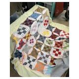 VINTAGE HAND MADE QUILT / BLANKET VINTAGE HAND MADE QUILT / BLANKET