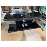 MEDIA STAND / TABLE MEDIA STAND / TABLE