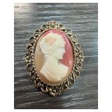 VINTAGE CAMEO BROOCH / PIN VINTAGE CAMEO BROOCH / PIN