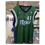 DIRK NOWITZKI BASKETBALL JERSEY SZ XL DIRK NOWITZKI BASKETBALL JERSEY SZ XL