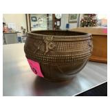 VINTAGE THICK BRASS POT VINTAGE THICK BRASS POT