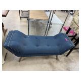 TUFTED DRESSING BENCH TUFTED DRESSING BENCH