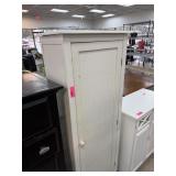 WHITE CABINET WHITE CABINET
