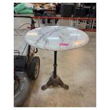 VINTAGE MARBLE TOP IRON BOTTOM BASE TABLE VINTAGE MARBLE TOP IRON BOTTOM BASE TABLE