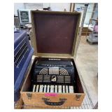VINTAGE STANELLI NOVICE ACCORDION HAS COMPRESSION VINTAGE STANELLI NOVICE ACCORDION HAS COMPRESSION