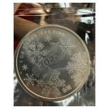 1 OZ .999 SILVER BULLION ROUND 2022 CHRISTMAS 1 OZ .999 SILVER BULLION ROUND 2022 CHRISTMAS