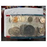 1977 P&D UNC COIN SET IKE DOLLARS 1977 P&D UNC COIN SET IKE DOLLARS