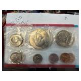 1974 P&D UNC COIN SET IKE DOLLARS 1974 P&D UNC COIN SET IKE DOLLARS