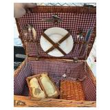 VERY NICE PICNIC SET VERY NICE PICNIC SET