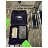 VTG GILETTE TUCKAWAY W RAZORS NOTE VTG GILETTE TUCKAWAY W RAZORS NOTE