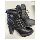GUESS BOOTS SZ 7.5 GUESS BOOTS SZ 7.5