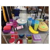 CONTENTS OF SHELF LOT OF TUPPERWARE CONTENTS OF SHELF LOT OF TUPPERWARE