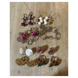 LOT OF EARRINGS