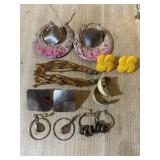 LOT OF EARRINGS