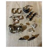 LOT OF EARRINGS