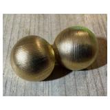 VINTAGE GOLD TONE RIBBED EARRINGS