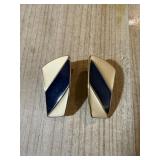 VINTAGE TRIFARI DESIGNER EARRINGS
