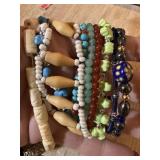 LOT OF BRACELETS / STONES