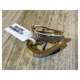 GOLD TONE HOOP EARRINGS
