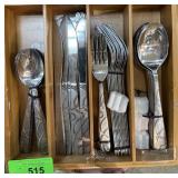 LOT OF FLATWARE
