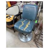 FANTASTIC SAMS BARBER CHAIR