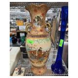 CHINESE SATSUMA STYLE PORCELAIN VASE