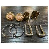 4 PAIRS OF EARRINGS 4 PAIRS OF EARRINGS