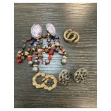 LOT OF 4 PAIRS OF EARRINGS LOT OF 4 PAIRS OF EARRINGS