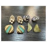 4 PAIRS OF EARRINGS 4 PAIRS OF EARRINGS