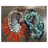LOT OF NECKLACES LOT OF NECKLACES