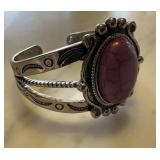 LARGE SOUTHWESTERN STYLE CUFF BRACELET LARGE SOUTHWESTERN STYLE CUFF BRACELET