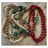 LOT OF NECKLACES LOT OF NECKLACES