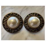 CHANEL DESIGNER EARRINGS NOTE CHANEL DESIGNER EARRINGS NOTE