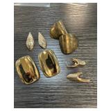 4 PAIRS GOLD TONE EARRINGS 4 PAIRS GOLD TONE EARRINGS