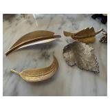 4PC BROOCH / LEAF PIN LOT 4PC BROOCH / LEAF PIN LOT