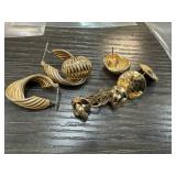 4 PAIRS GOLD TONE EARRINGS 4 PAIRS GOLD TONE EARRINGS