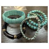 LOT OF 4 BRACELETS FOSSIL & MORE LOT OF 4 BRACELETS FOSSIL & MORE