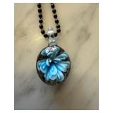 MURANO ART GLASS PENDANT / NECKLACE MURANO ART GLASS PENDANT / NECKLACE
