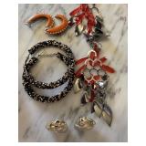 4 PAIRS OF EARRINGS 4 PAIRS OF EARRINGS
