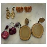 4 PAIRS OF EARRINGS 4 PAIRS OF EARRINGS