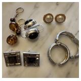 5 PAIRS OF EARRINGS 5 PAIRS OF EARRINGS