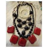 LOT OF 4 NECKLACES LOT OF 4 NECKLACES
