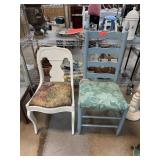 4PC VINTAGE CHAIRS / LADDERBACK CHAIR MATCH PAIR