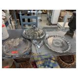LOT OF MIXED SILVERPLATE / TRAYS / SERVER UTENSILS