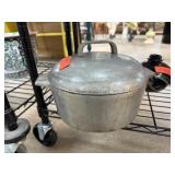WAGNER MAGNALITE LIDDED POT