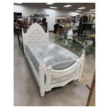 GIRLS TWIN BED W MATTRESS