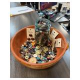 LARGE LOT OF MIXED BUTTONS