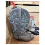 COWBOY BOOTS SZ 8,5
