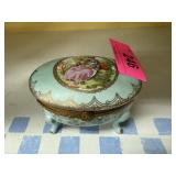 VINTAGE AUSTRIAN PORCELAIN LIDDED BOX VINTAGE AUSTRIAN PORCELAIN LIDDED BOX